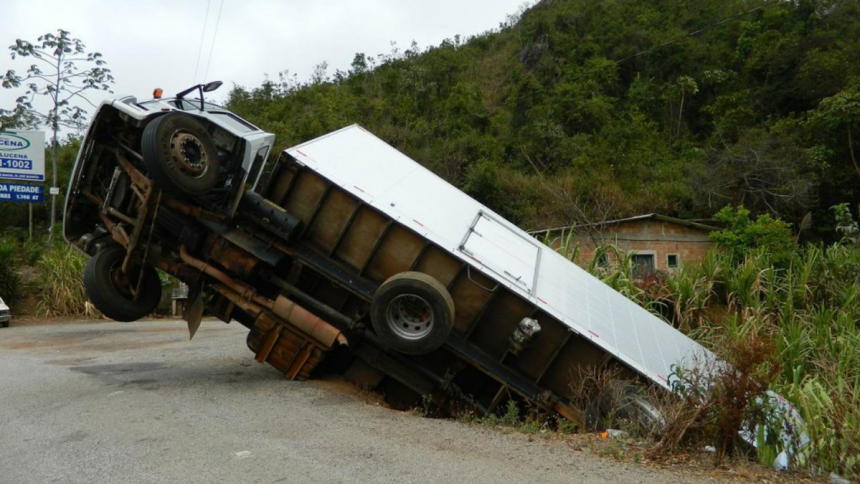 How a Lawyer Will Investigate a Truck Accident Case
