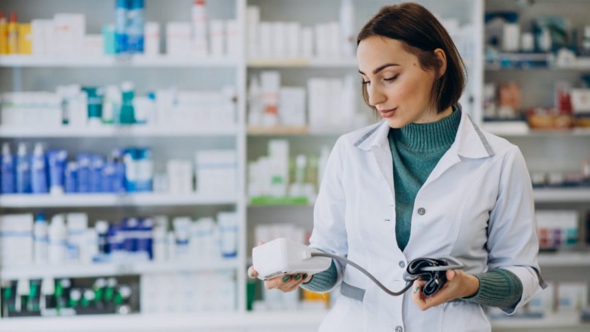 8 Reasons Why a Pharmacy Technician Program is Worth It