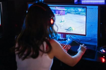 Analyze the Leader in Online Gaming 2024