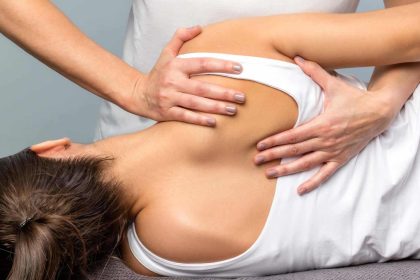 Understanding the Differences Between Physiotherapists, Osteopaths, and Chiropractors