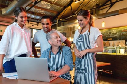 How to Stand Out and Get Hired in the Competitive Restaurant Industry