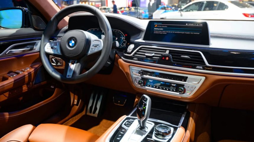 Paid heated seats and rain sensors - new models of earnings from BMW