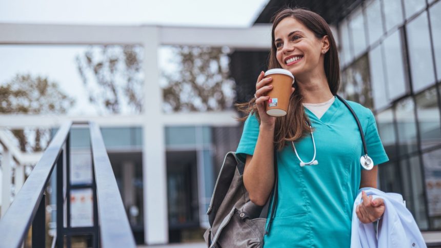 Why Is Travel Nursing So Desirable? 4 Reasons You Should Consider This Profession