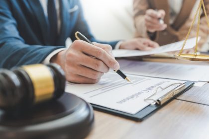 The Importance of Hiring an Experienced Criminal Defense Lawyer