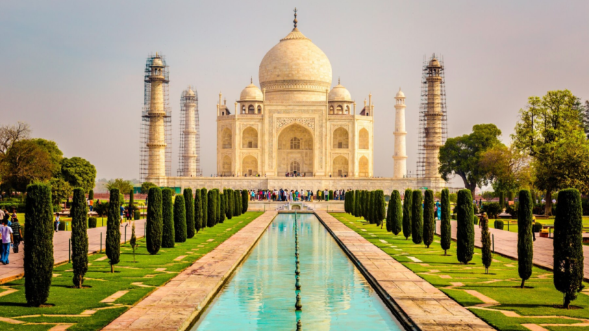 Experience the Freedom to Explore India at Your Own Pace with Private Tours