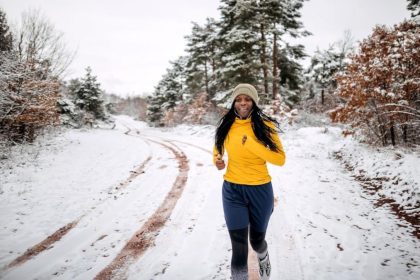 Why’s Everyone Hitting the Pavement in December? Here’s How Winter Running Changes the Game