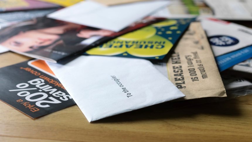 Are Your Leaflets Trash or Treasure? 5 Ways to Stand Out in the Junk Mail Pile