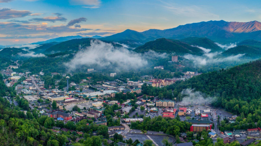 Why Tennessee's Smoky Mountains Are a Dream Destination for Home Buyers